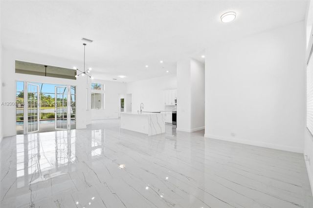 646 Heritage Dr 646, Weston, FL 33326