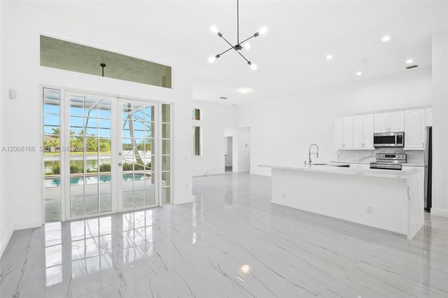 646 Heritage Dr 646, Weston, FL 33326