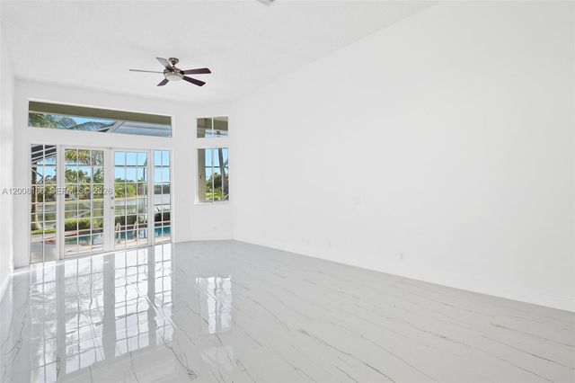 646 Heritage Dr 646, Weston, FL 33326