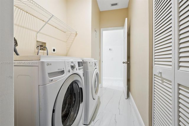 646 Heritage Dr 646, Weston, FL 33326