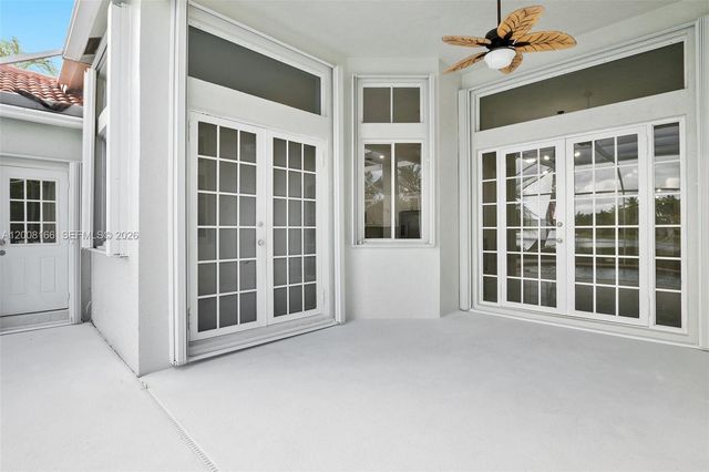 646 Heritage Dr 646, Weston, FL 33326