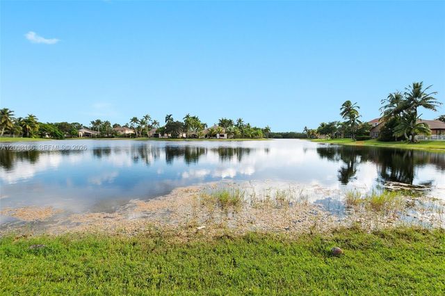 646 Heritage Dr 646, Weston, FL 33326