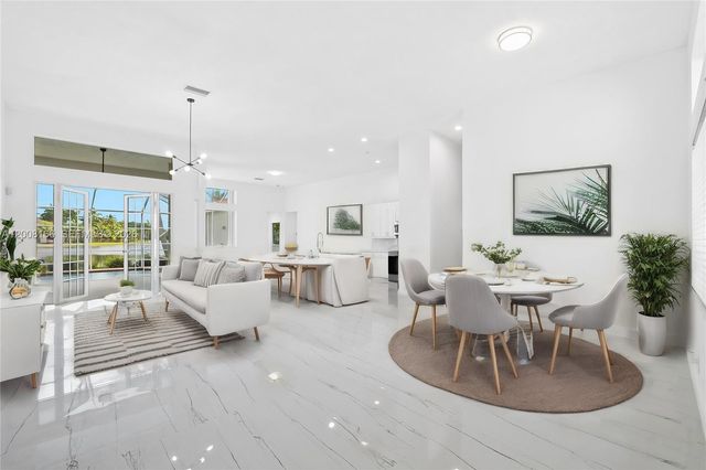 646 Heritage Dr 646, Weston, FL 33326