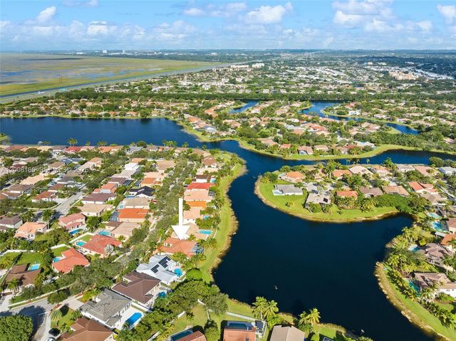 646 Heritage Dr 646, Weston, FL 33326