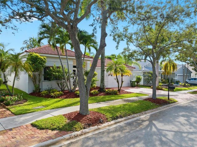 646 Heritage Dr 646, Weston, FL 33326