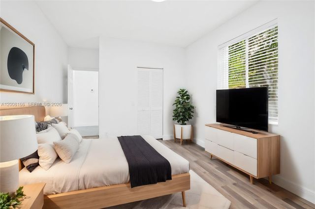 646 Heritage Dr 646, Weston, FL 33326