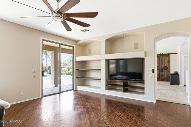 3229 W BUCKHORN Trail, Phoenix, AZ 85083