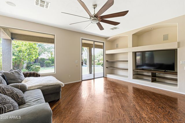 3229 W BUCKHORN Trail, Phoenix, AZ 85083