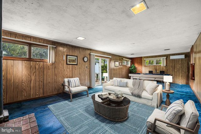 589 ELBRIDGE RD, Morrisville, PA 19067