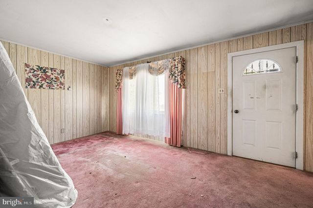 589 ELBRIDGE RD, Morrisville, PA 19067