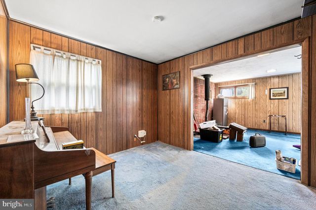 589 ELBRIDGE RD, Morrisville, PA 19067