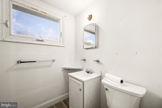 589 ELBRIDGE RD, Morrisville, PA 19067