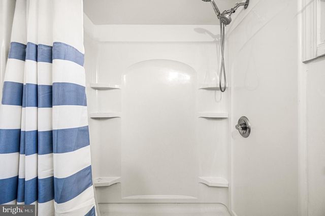 589 ELBRIDGE RD, Morrisville, PA 19067