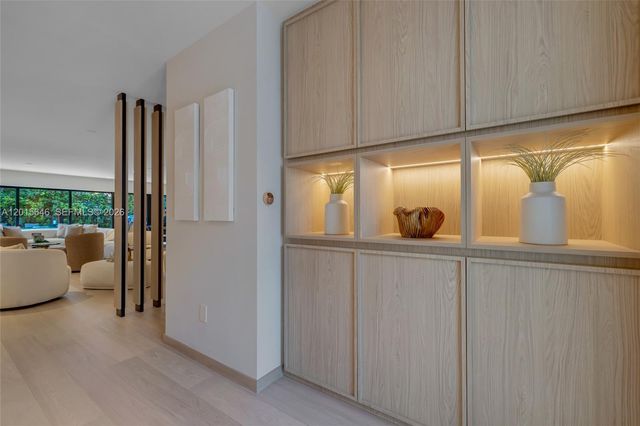 72 W Shore Drive W, Miami, FL 33133