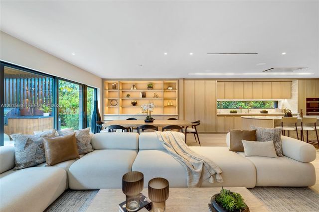 72 W Shore Drive W, Miami, FL 33133