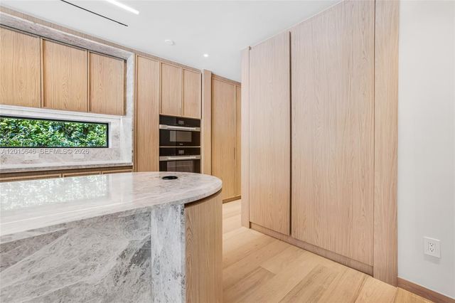 72 W Shore Drive W, Miami, FL 33133