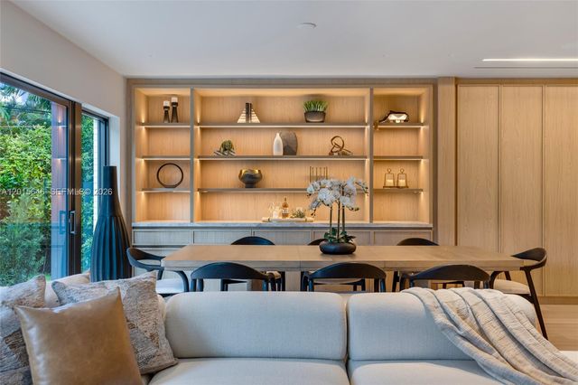 72 W Shore Drive W, Miami, FL 33133