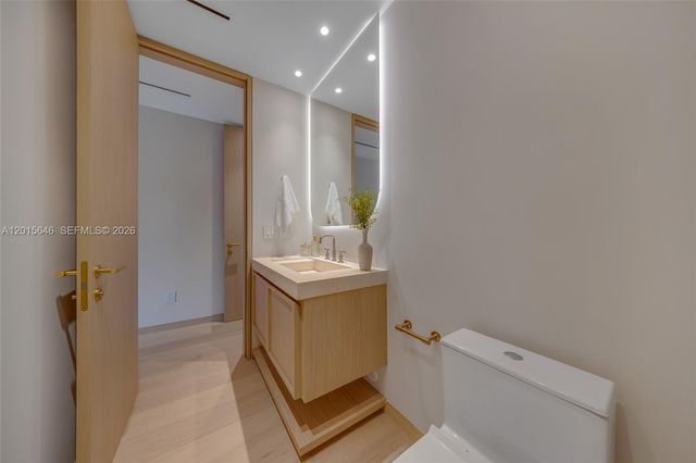 72 W Shore Drive W, Miami, FL 33133