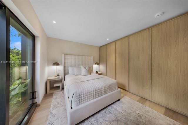 72 W Shore Drive W, Miami, FL 33133