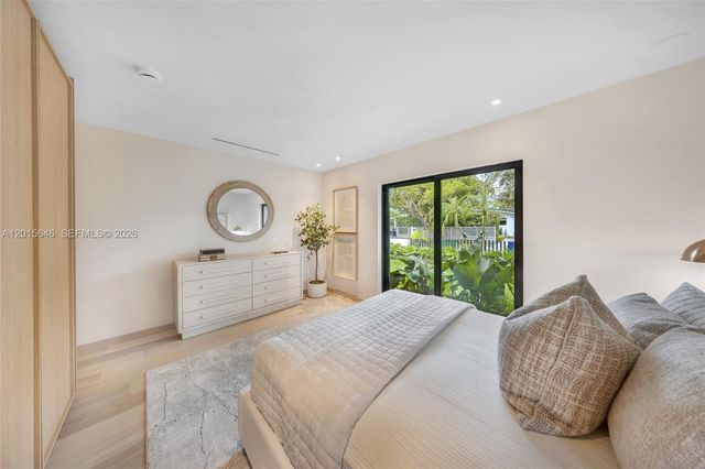 72 W Shore Drive W, Miami, FL 33133