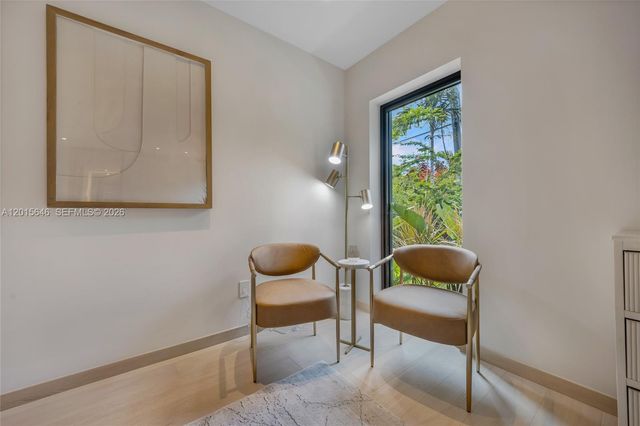 72 W Shore Drive W, Miami, FL 33133