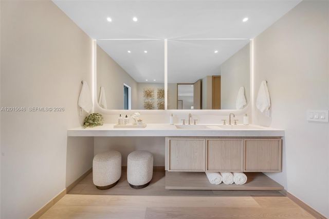 72 W Shore Drive W, Miami, FL 33133