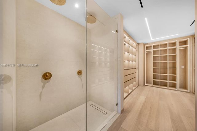 72 W Shore Drive W, Miami, FL 33133