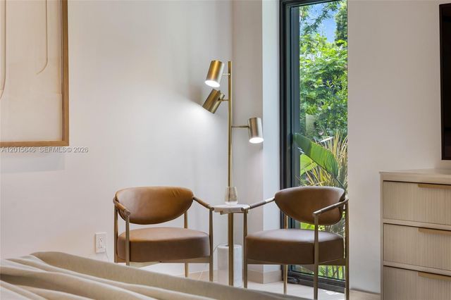 72 W Shore Drive W, Miami, FL 33133
