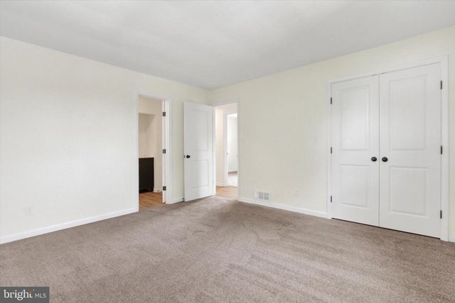 37 LISBURN AVE, Shrewsbury, PA 17361