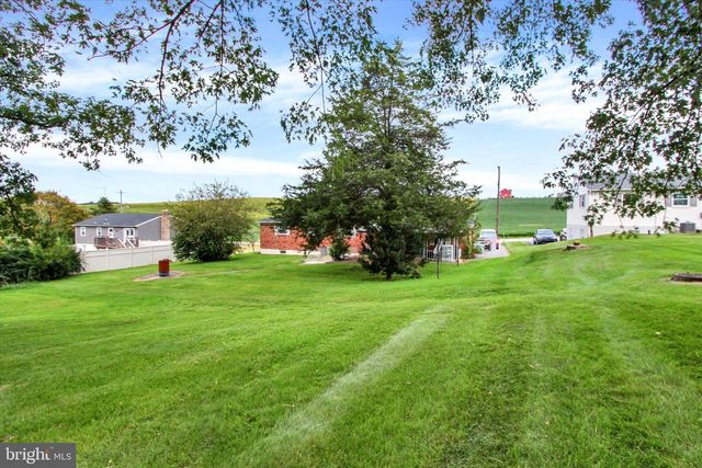 37 LISBURN AVE, Shrewsbury, PA 17361