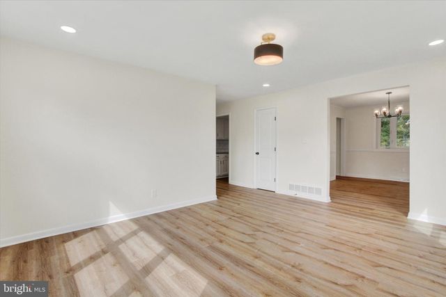37 LISBURN AVE, Shrewsbury, PA 17361