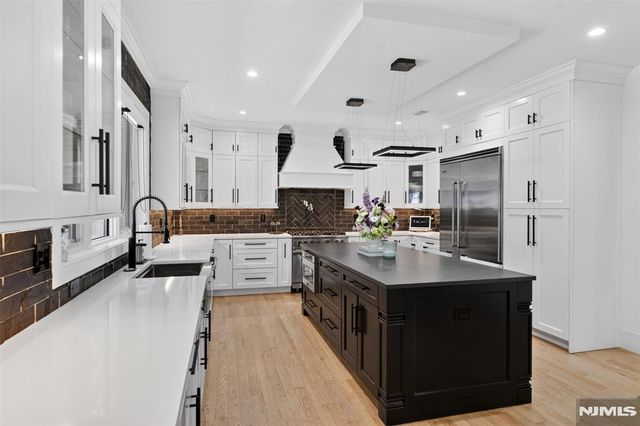 457 Lincoln Drive, Paramus, NJ 07652