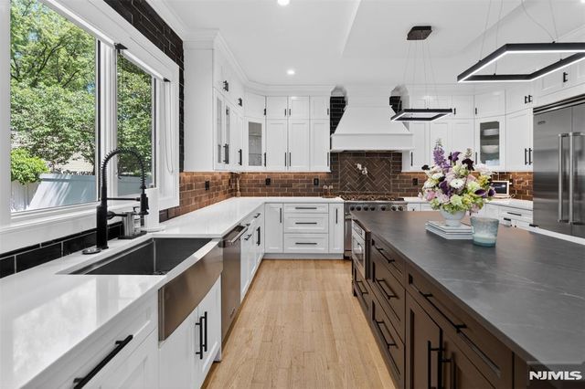 457 Lincoln Drive, Paramus, NJ 07652