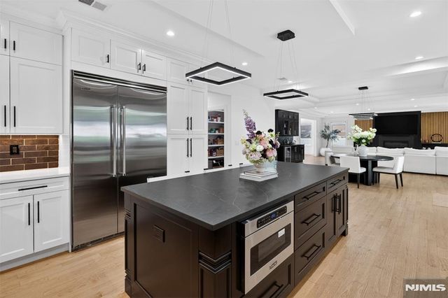 457 Lincoln Drive, Paramus, NJ 07652