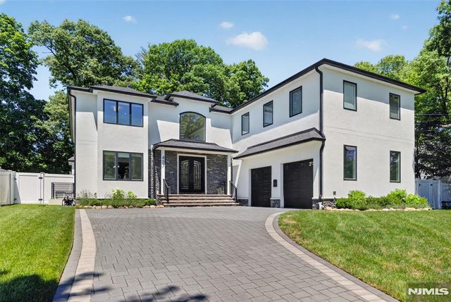 457 Lincoln Drive, Paramus, NJ 07652