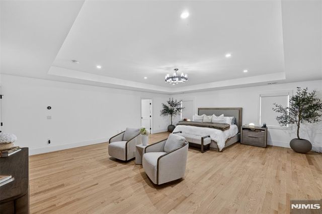 457 Lincoln Drive, Paramus, NJ 07652