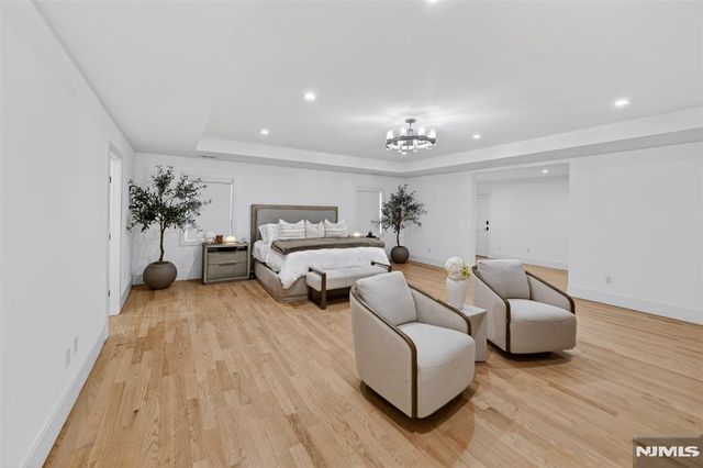 457 Lincoln Drive, Paramus, NJ 07652