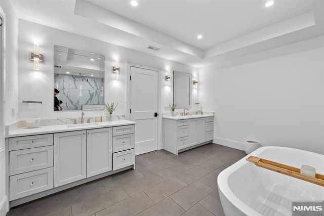 457 Lincoln Drive, Paramus, NJ 07652