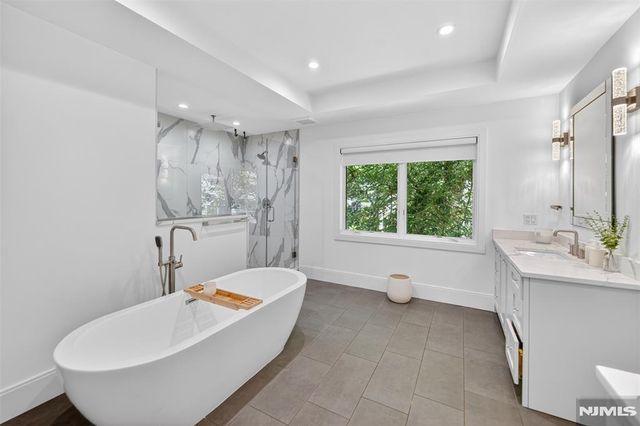 457 Lincoln Drive, Paramus, NJ 07652