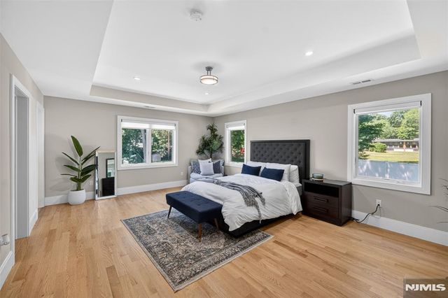 457 Lincoln Drive, Paramus, NJ 07652