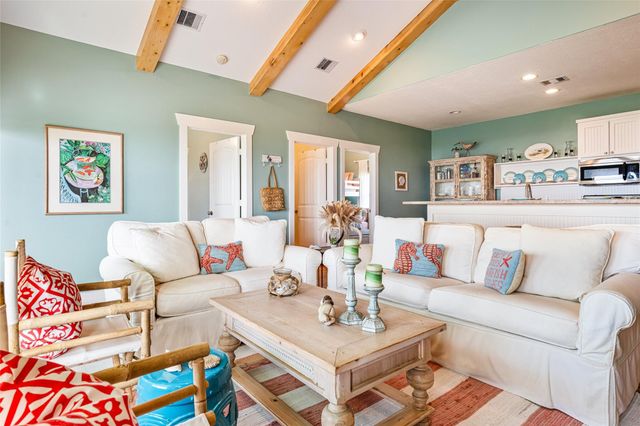 948 Barkley Street, Gilchrist, TX 77617