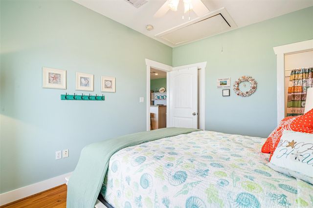 948 Barkley Street, Gilchrist, TX 77617