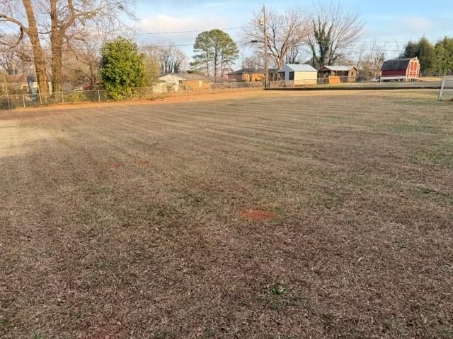 18 Annandale Drive, Boiling Springs, SC 29316