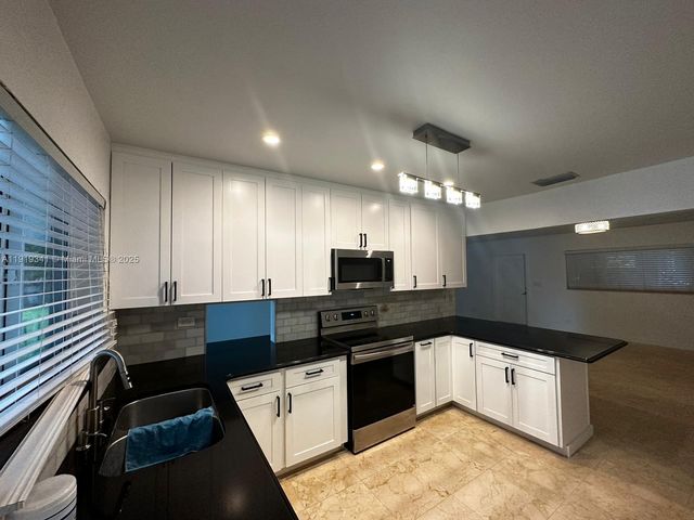 9940 SW 62nd Street, Miami, FL 33173