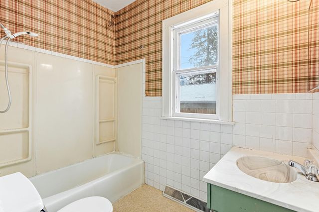 1115 E 37th Street, Minneapolis, MN 55407