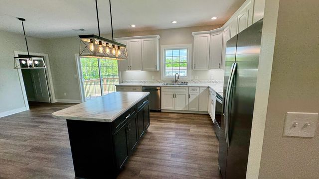 287 Rolling Meadows Drive, Lancaster, KY 40444