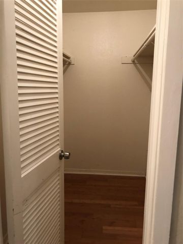 1000 W 26th ST 105, Austin, TX 78705
