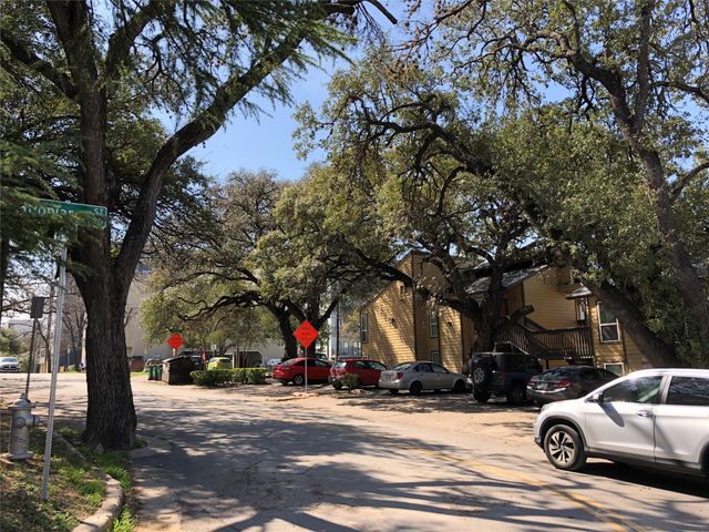 1000 W 26th ST 105, Austin, TX 78705
