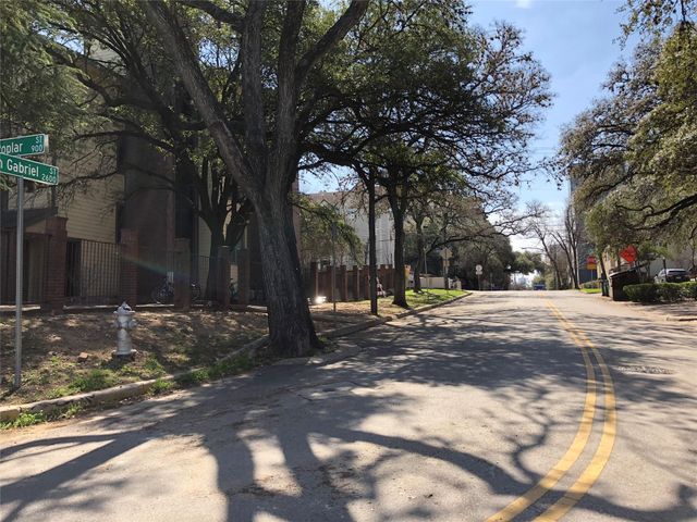1000 W 26th ST 105, Austin, TX 78705