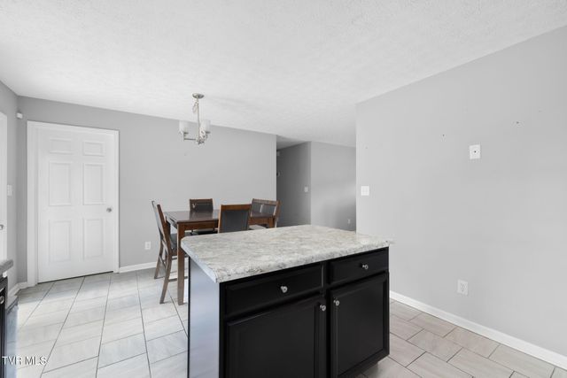 906 Locklaine Drive, Johnson City, TN 37601